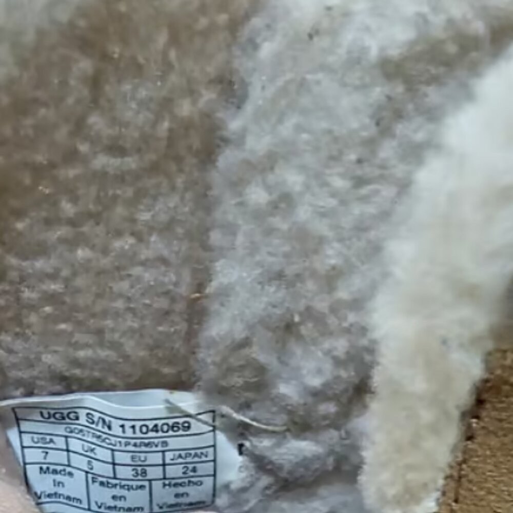 Uggs Short Boot With Buckle Size 7 - image 3